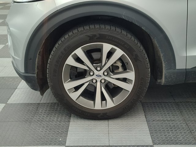 Certified 2020 Ford Explorer Platinum w/ Premium Technology Package AWD/4WD image 8