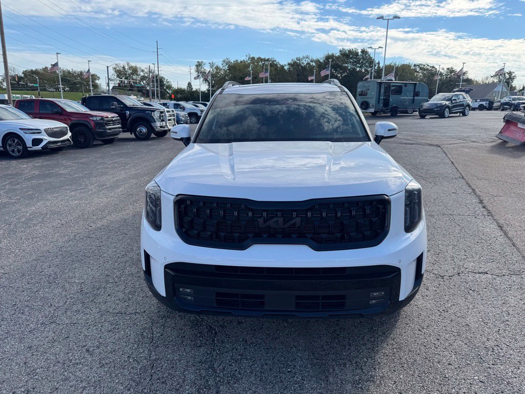 Used 2025 Kia Telluride SX X-Line AWD/4WD image 2
