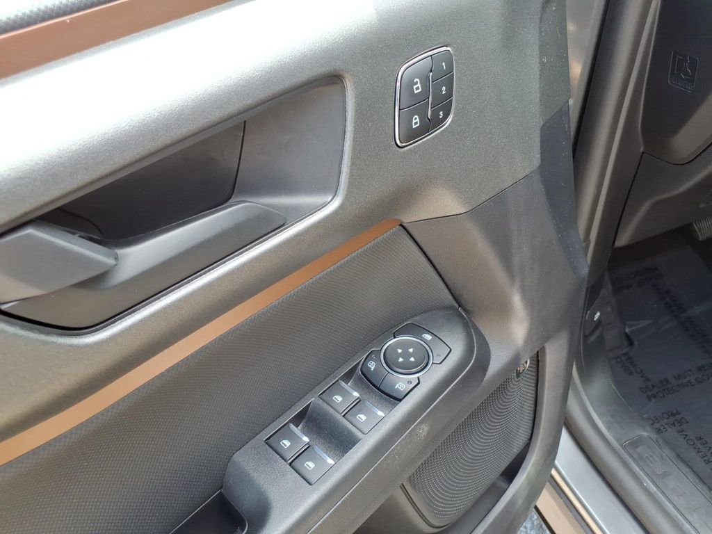 Certified 2025 Ford Bronco Sport Outer Banks w/ Outer Banks Tech Package+ AWD/4WD image 14