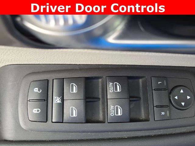 Used 2024 Chrysler Pacifica Limited image 21