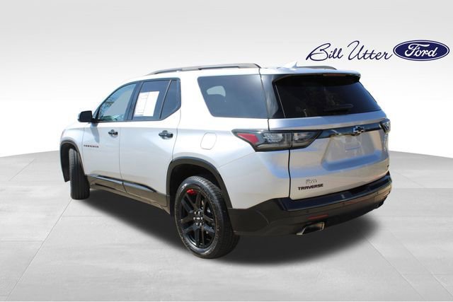 Used 2021 Chevrolet Traverse Premier w/ Redline Edition image 3