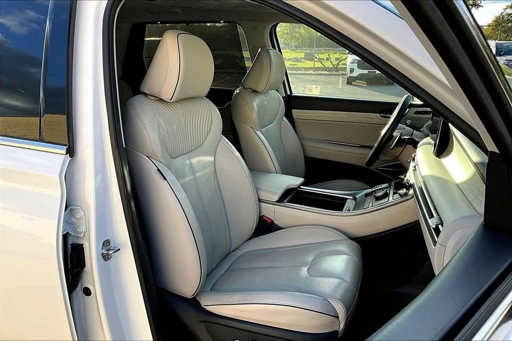 Used 2024 Hyundai Palisade Calligraphy image 7