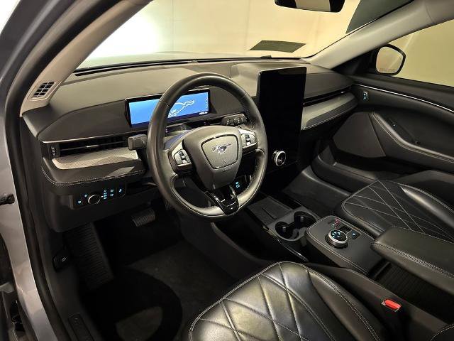 Certified 2022 Ford Mustang Mach-E Select w/ Comfort/Technology Package RWD image 5