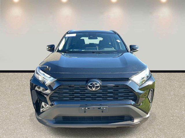Used 2025 Toyota RAV4 XLE FWD image 2