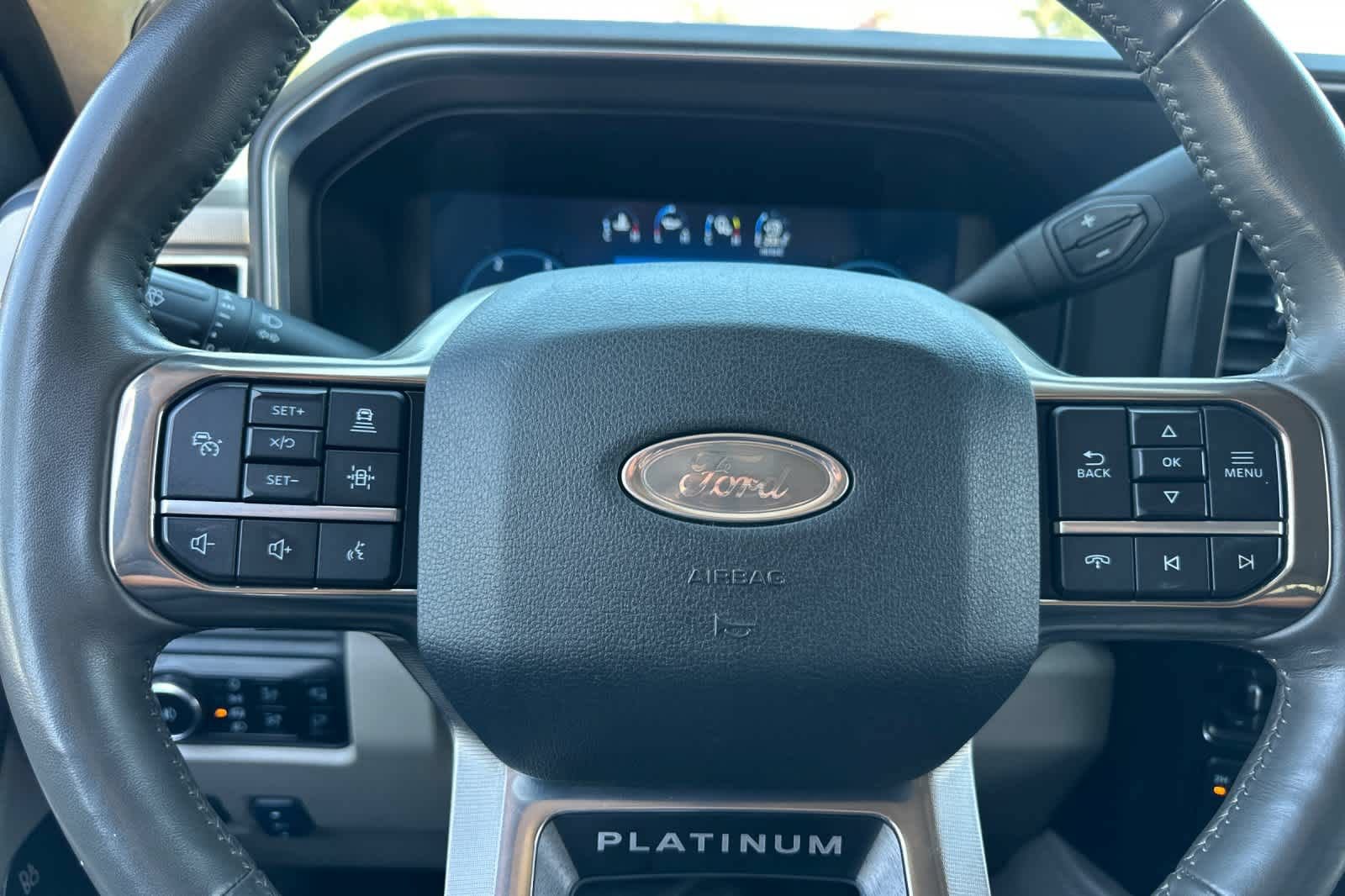 Certified 2025 Ford F250 Platinum w/ Platinum Plus Package AWD/4WD image 24