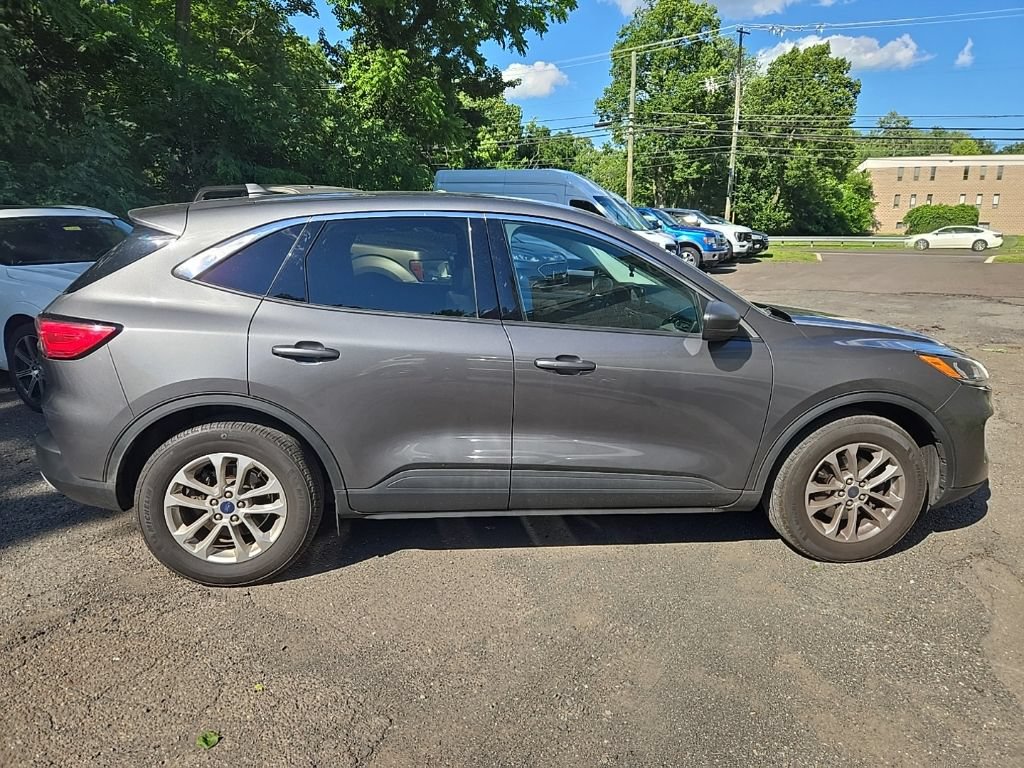 Certified 2022 Ford Escape SE FWD image 9