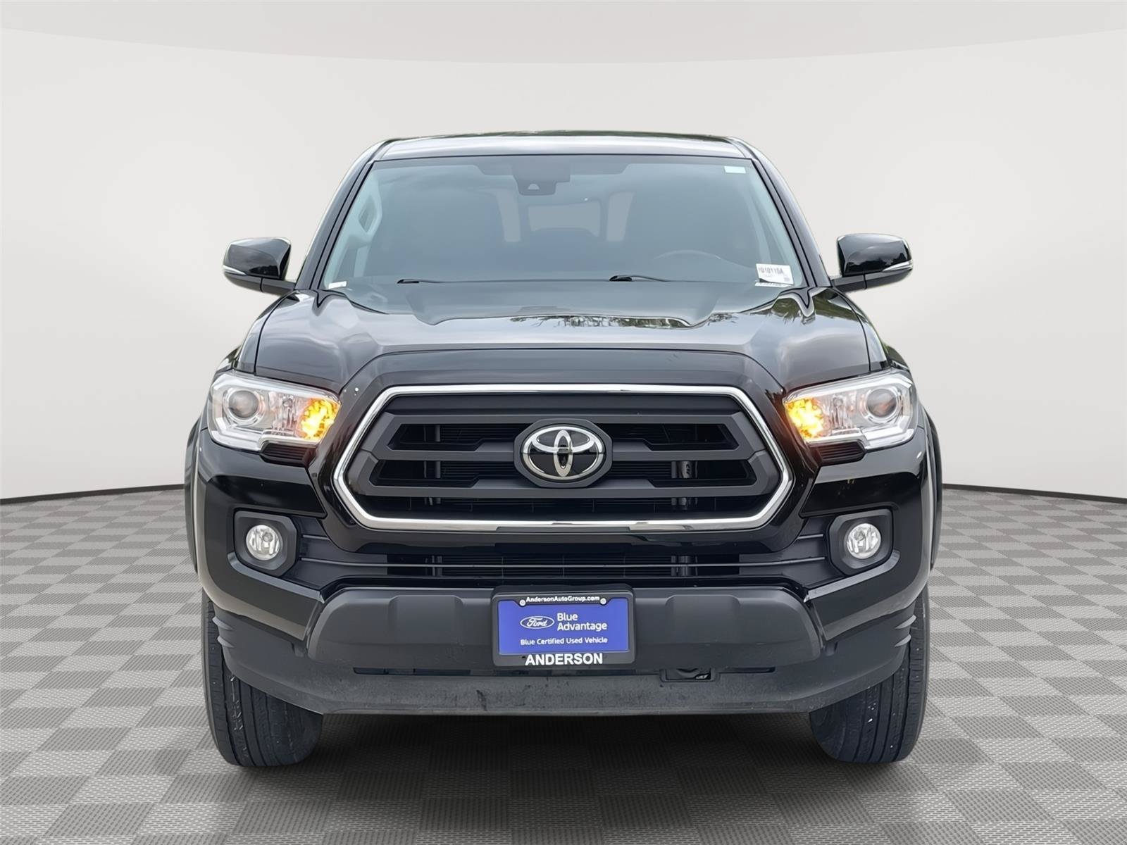 Used 2023 Toyota Tacoma SR5 w/ Technology Package AWD/4WD image 4