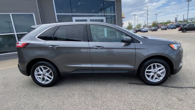 Certified 2023 Ford Edge SEL w/ Convenience Package AWD/4WD image 3
