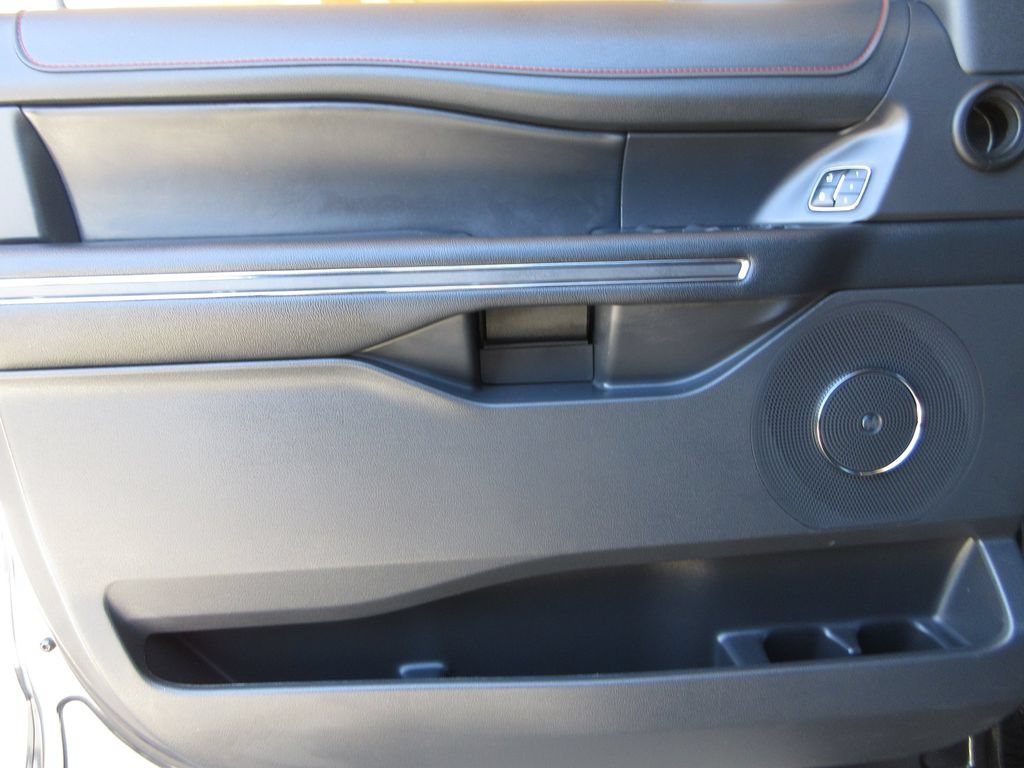 Certified 2024 Ford Expedition Limited AWD/4WD image 9
