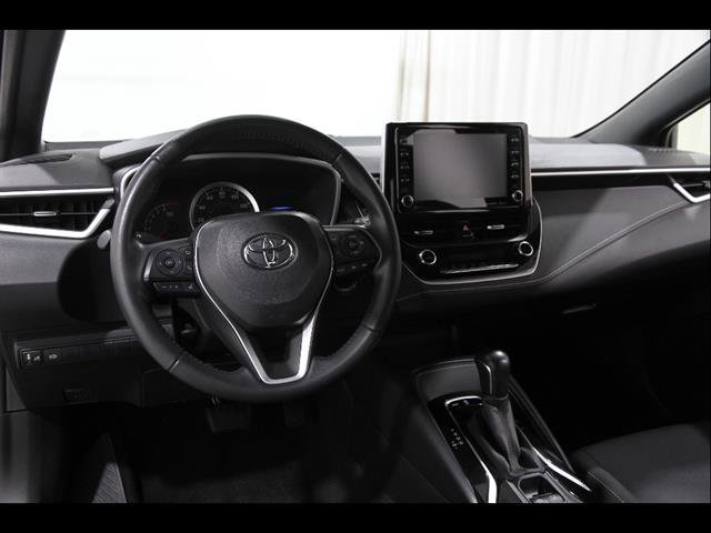 Used 2021 Toyota Corolla SE w/ SE Preferred Package image 6