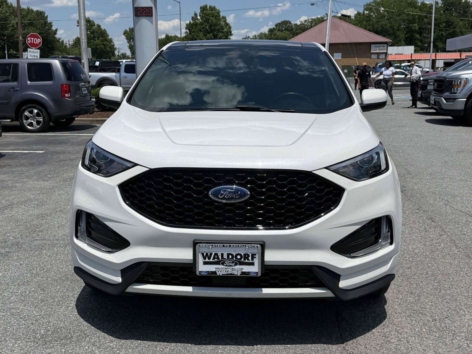 Certified 2022 Ford Edge ST-Line AWD/4WD image 6