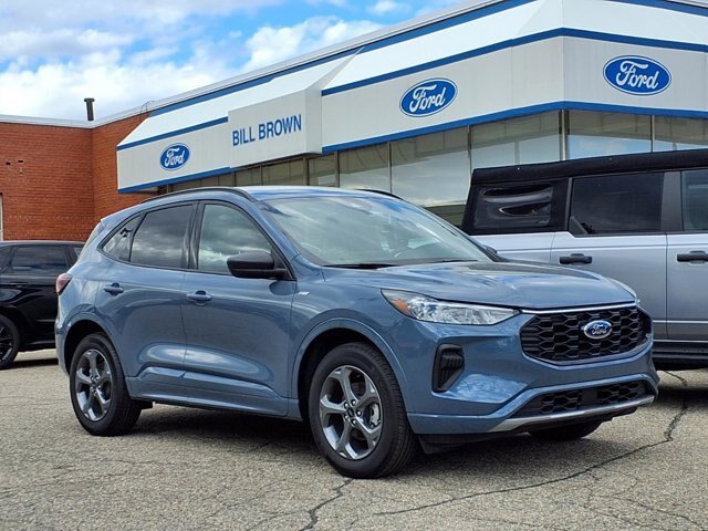 Certified 2024 Ford Escape ST-Line w/ Tech Pack #1 AWD/4WD image 1