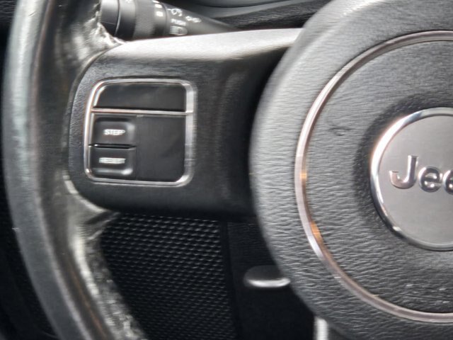 Used 2017 Jeep Wrangler Unlimited Sahara AWD/4WD image 14