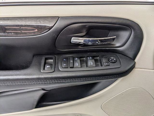 Used 2018 Dodge Grand Caravan SE w/ UConnect Hands-Free Group FWD image 13