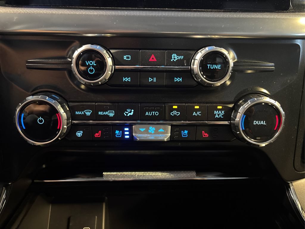 Certified 2025 Ford F150 Lariat w/ Equipment Group 501A Mid AWD/4WD image 32