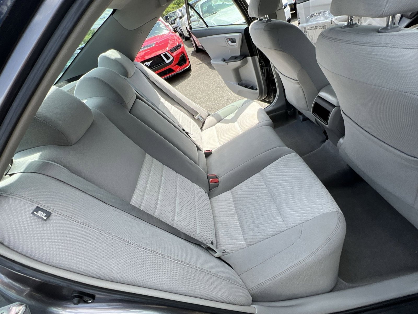 Used 2017 Toyota Camry LE FWD image 31
