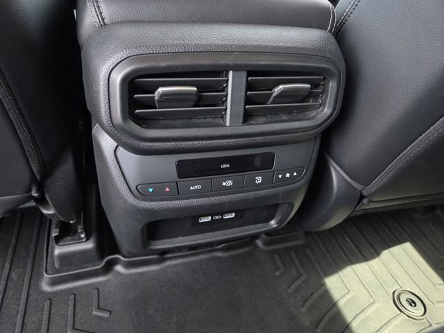 Used 2023 Honda Pilot Touring image 22