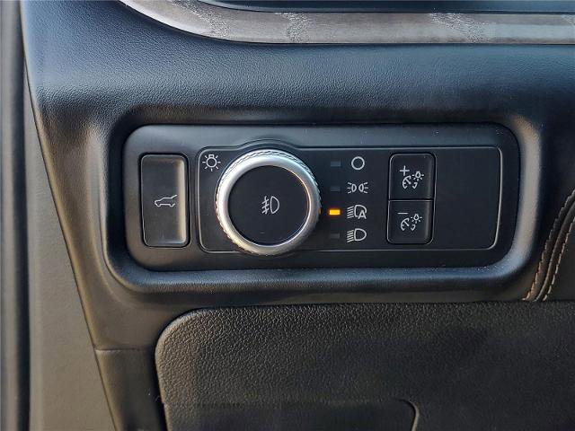 Certified 2022 Ford Explorer Platinum w/ Equipment Group 601A image 8