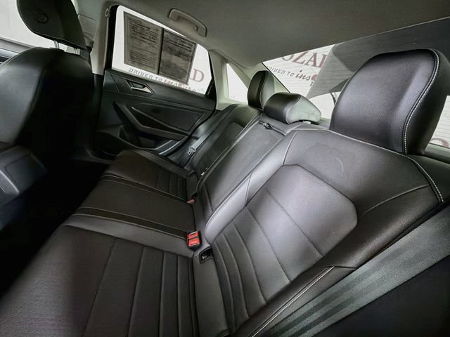 Used 2023 Volkswagen Jetta SE FWD image 28