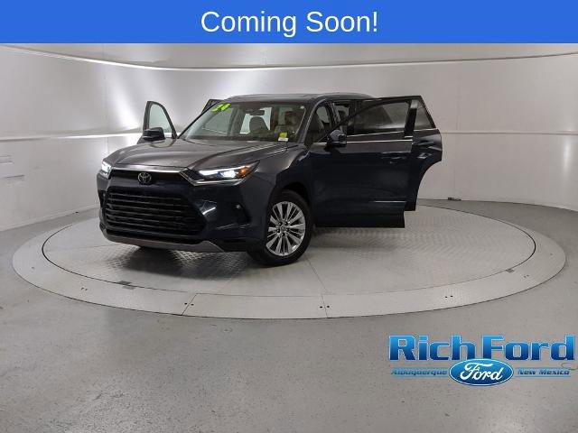 Used 2024 Toyota Grand Highlander Platinum image 2