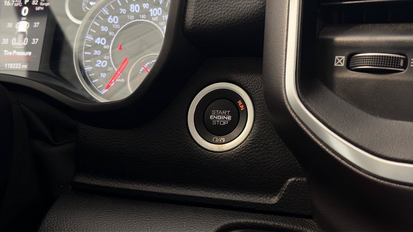 Used 2020 RAM 1500 Big Horn AWD/4WD image 30