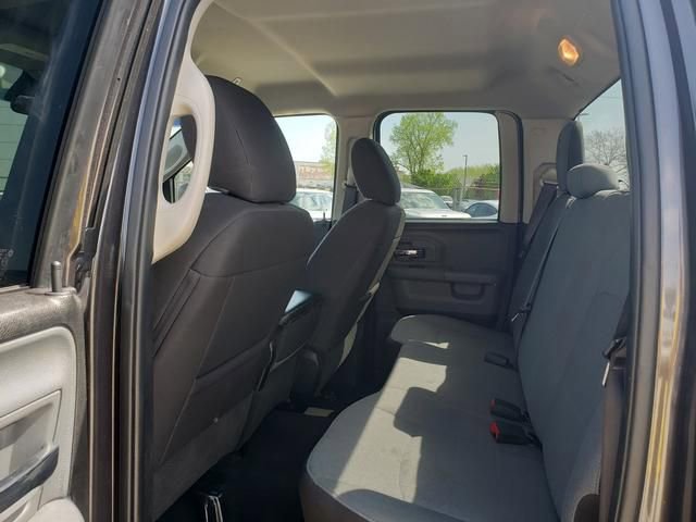 Used 2024 RAM 1500 Classic SLT AWD/4WD image 13