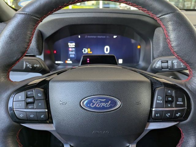 Certified 2025 Ford Explorer ST-Line w/ Premium Package image 27