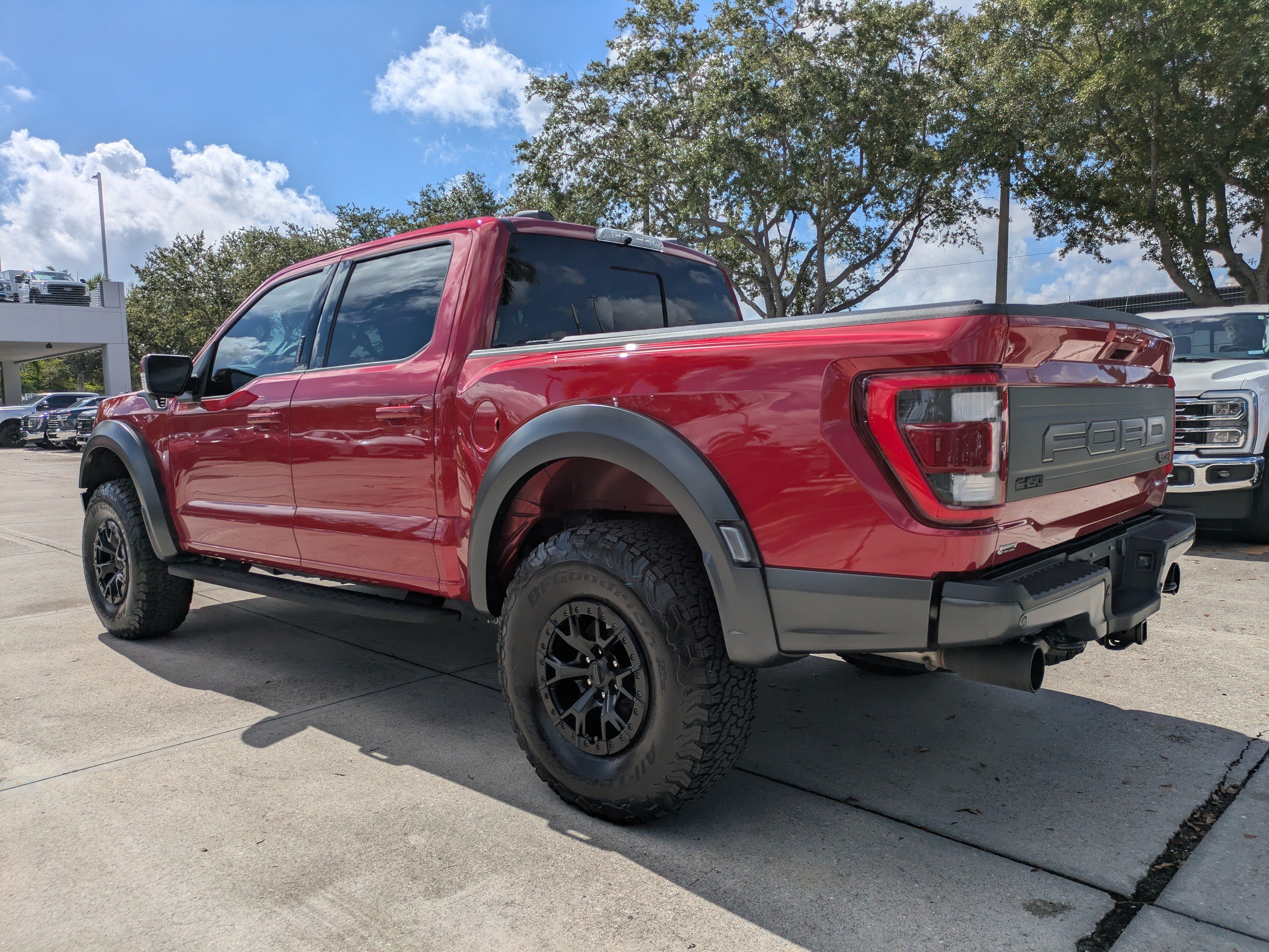 Certified 2023 Ford F150 Raptor w/ Raptor 37 Performance Package AWD/4WD image 6