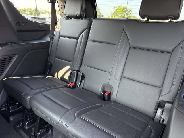 Used 2025 GMC Yukon Denali AWD/4WD image 19