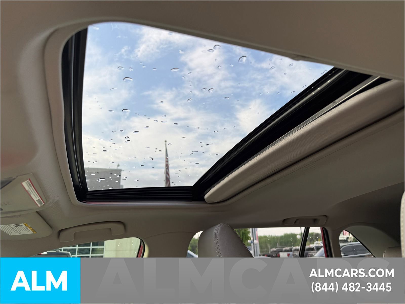 Used 2019 Toyota RAV4 XLE AWD/4WD image 16