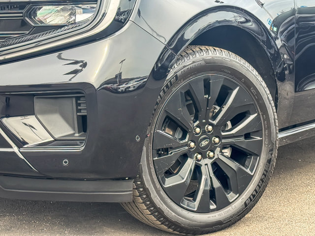 Certified 2025 Ford Expedition Platinum w/ Stealth Appearance Package image 9