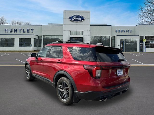 Certified 2025 Ford Explorer ST AWD/4WD image 5