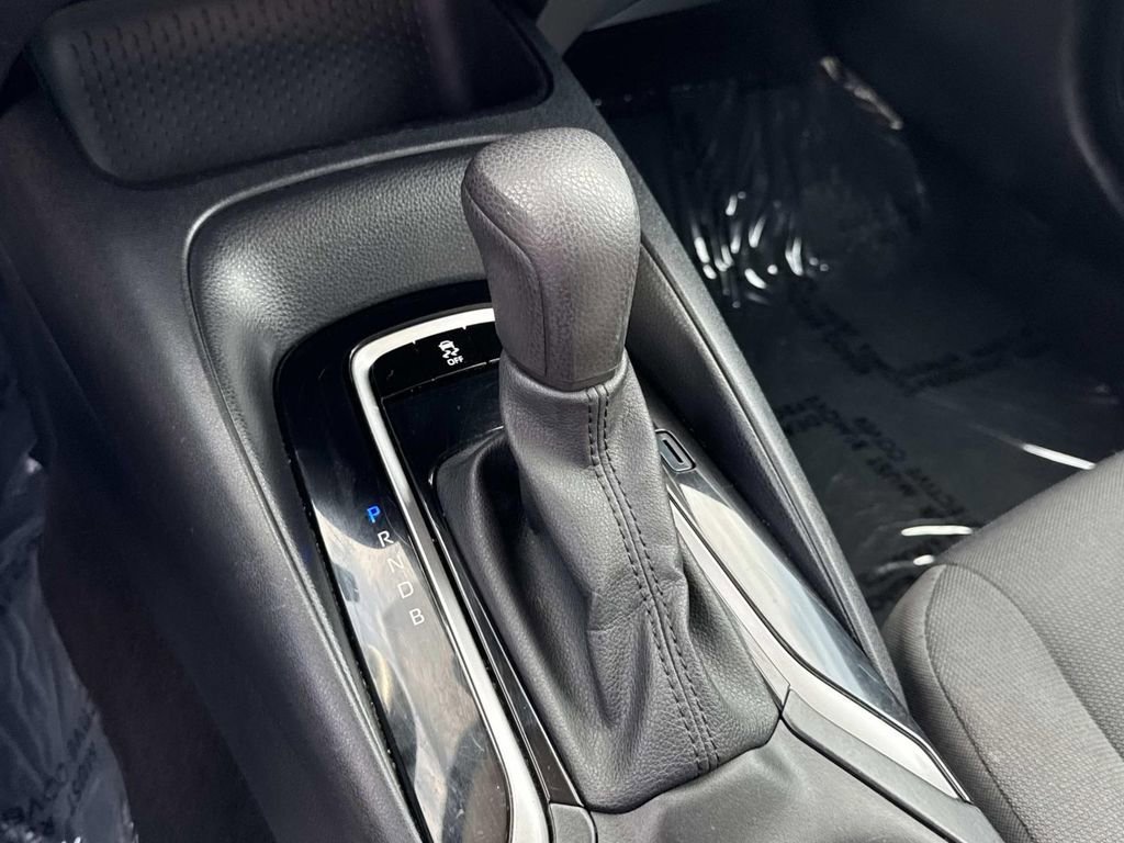Used 2023 Toyota Corolla LE image 24