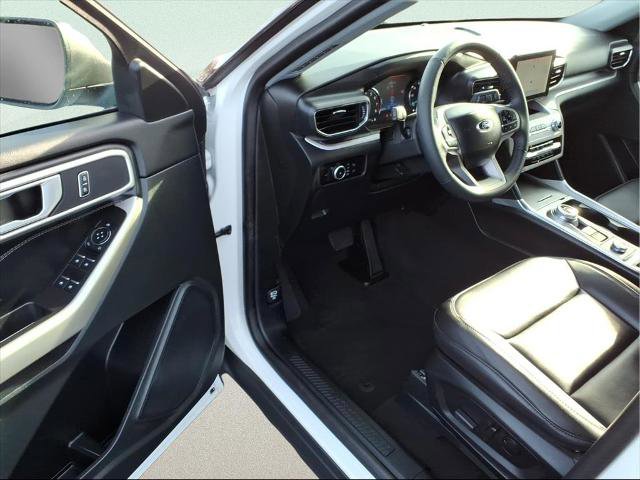 Certified 2023 Ford Explorer XLT w/ Equipment Group 202A image 8