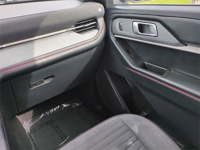 Certified 2025 Ford Explorer ST-Line w/ ST-Line Street Pack image 17