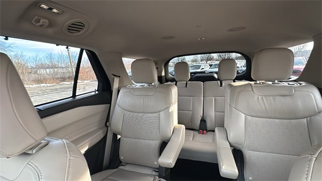 Certified 2023 Ford Explorer Platinum w/ Class IV Trailer Tow Package image 27