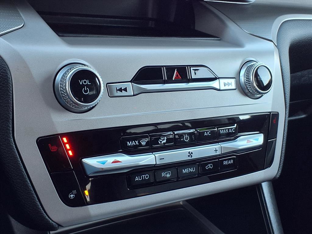 Certified 2023 Ford Explorer XLT w/ Equipment Group 202A image 16