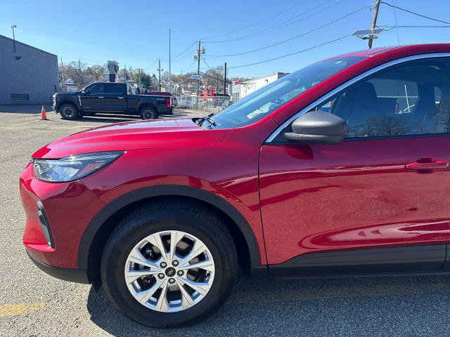 Certified 2023 Ford Escape Active AWD/4WD image 13