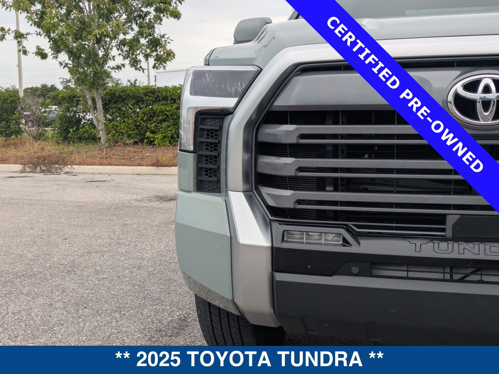 Used 2025 Toyota Tundra Limited AWD/4WD image 10