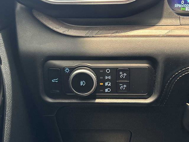 Certified 2023 Ford Explorer Platinum w/ Technology Package image 17