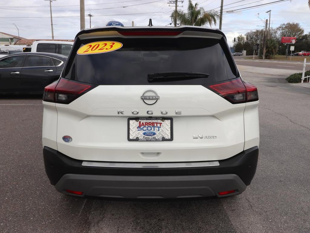 Used 2023 Nissan Rogue SV w/ SV Premium Package image 4