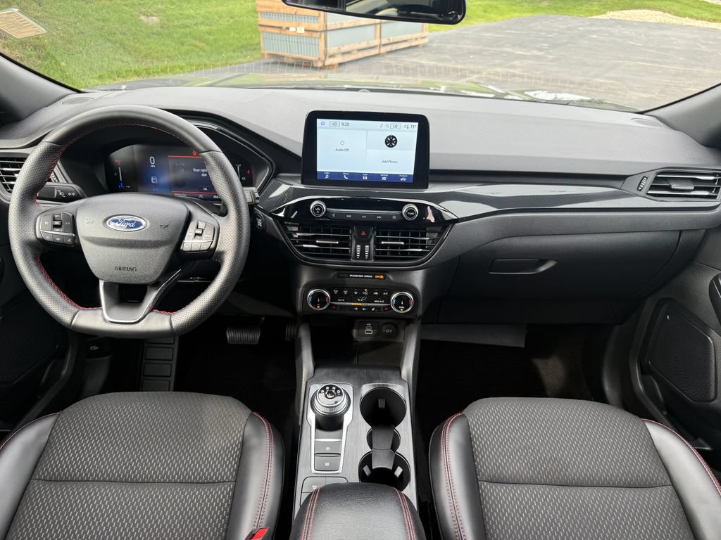 Certified 2025 Ford Escape ST-Line Select AWD/4WD image 20