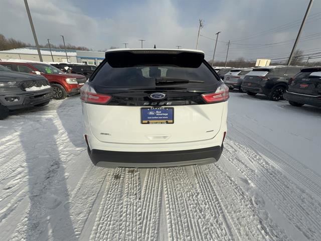 Certified 2023 Ford Edge SEL w/ Convenience Package AWD/4WD image 4