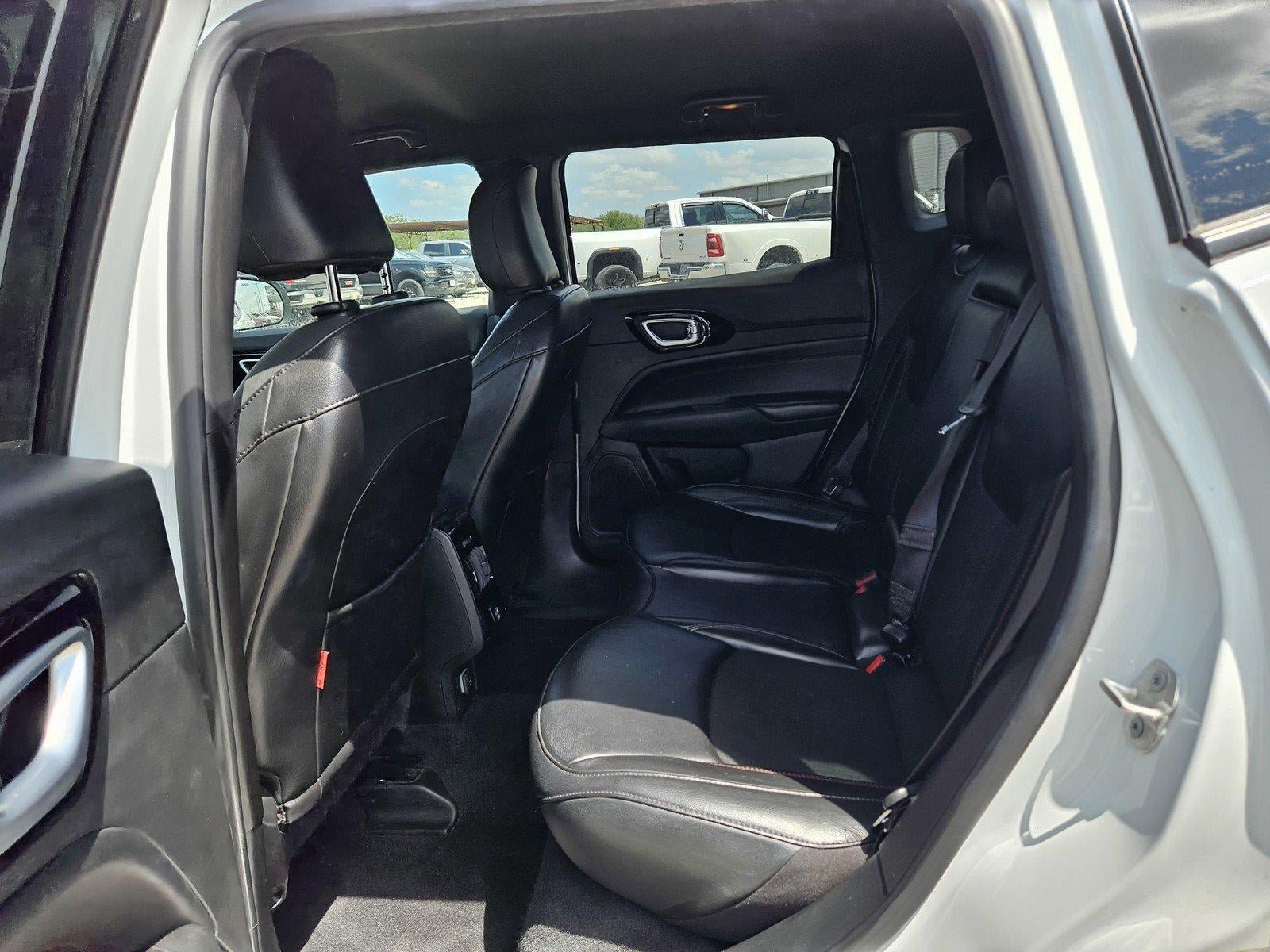 Used 2023 Jeep Compass Trailhawk AWD/4WD image 11