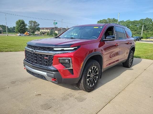Used 2025 Chevrolet Traverse Z71 w/ Driver Confidence Package AWD/4WD image 2