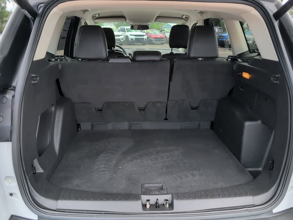 Certified 2018 Ford Escape SEL FWD image 12