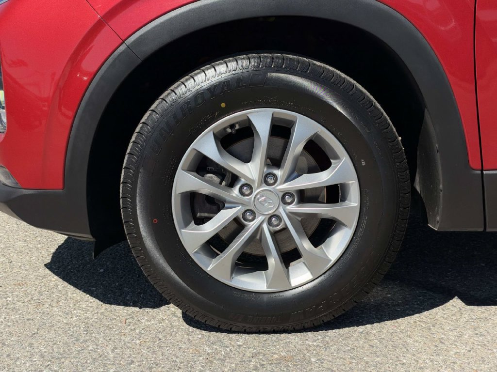 Used 2019 Hyundai Santa Fe SEL FWD image 28