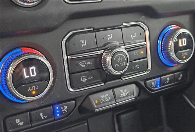 Used 2023 GMC Yukon AT4 w/ Technology Package AWD/4WD image 11