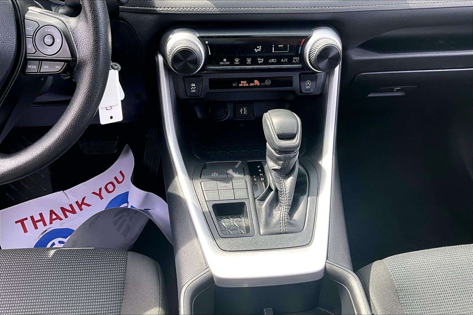 Used 2025 Toyota RAV4 LE AWD/4WD image 15