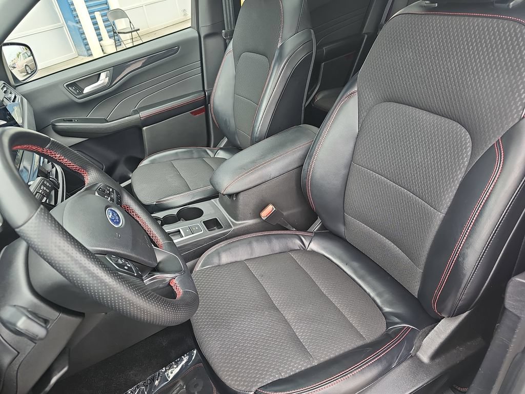Certified 2023 Ford Escape ST-Line w/ Tech Pack #1 FWD image 15
